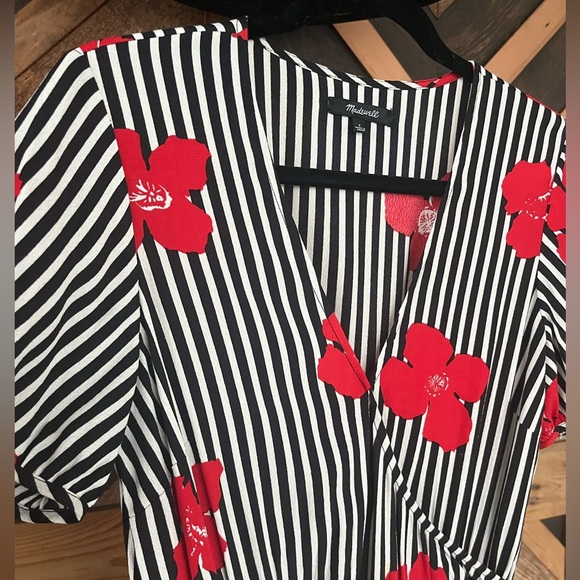 Madewell Ruffle-Wrap Dress in Candied Orchids Size 2 - Picture 3 of 10